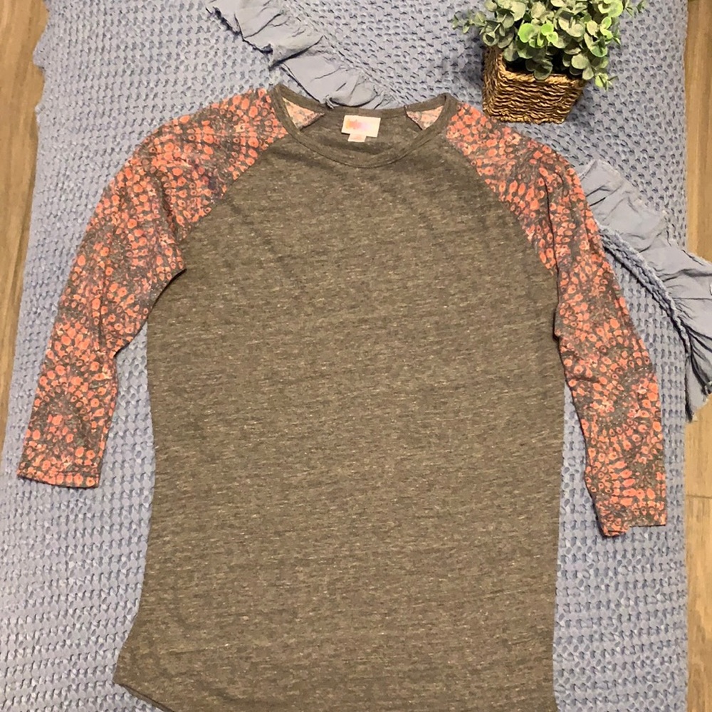 NEW! LuLa Roe Top